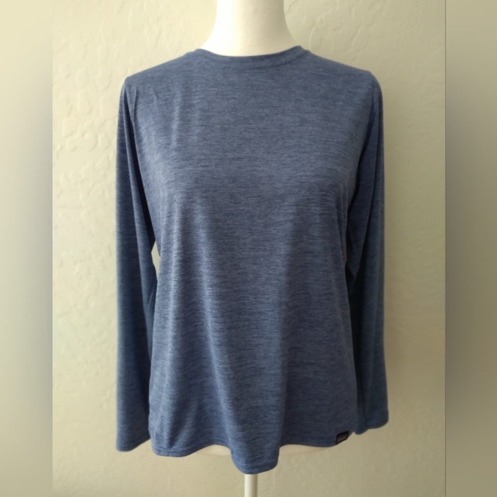 Like New! Patagonia Heathered Blue Crew Neck Athletic Long Sleeve Shirt - Picture 3 of 11